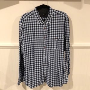 Men’s casual dress shirt